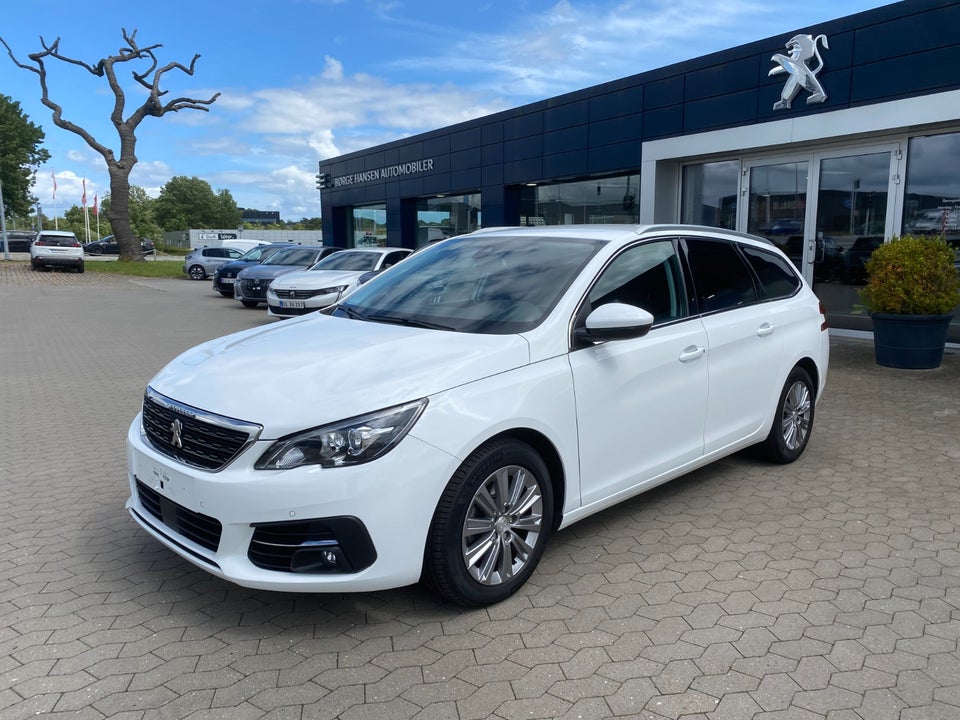 Peugeot 308 1,5 BlueHDi 130 Allure Grand SW 5d