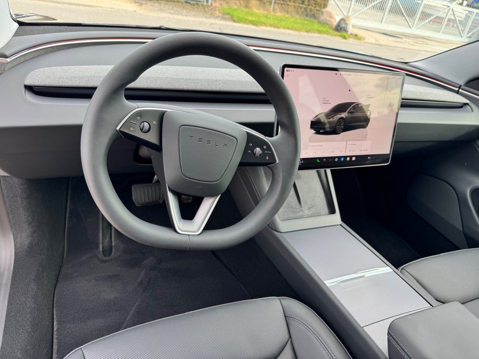 Tesla Model 3 RWD 4d