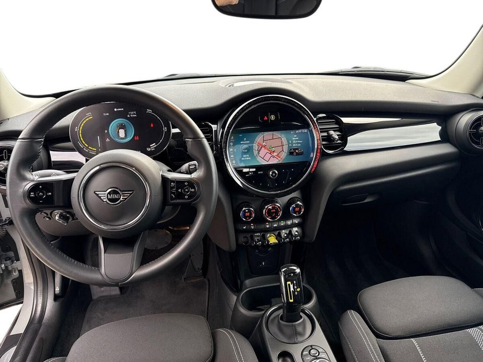 MINI Cooper SE Essential 3d