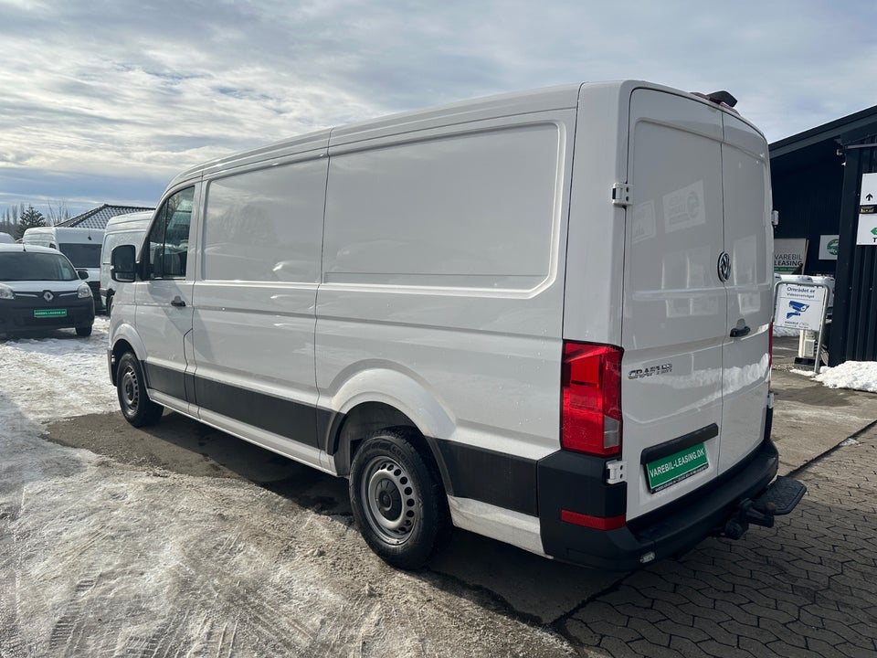 VW Crafter 35 2,0 TDi 140 Kassevogn L3H2 aut.