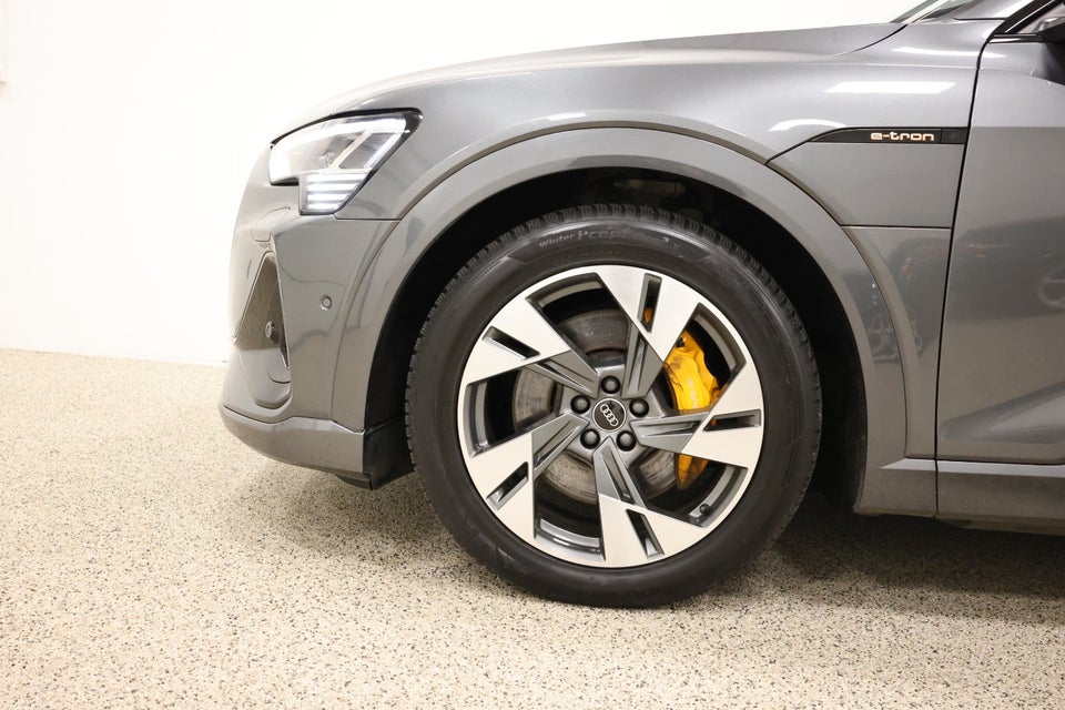 Audi e-tron 55 S-line quattro 5d