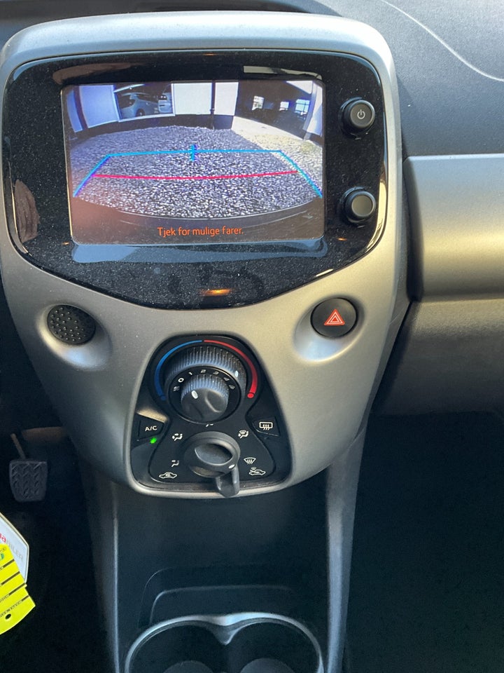 Toyota Aygo 1,0 VVT-i x-play 5d