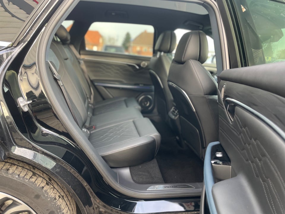 Voyah Free Platinum 5d