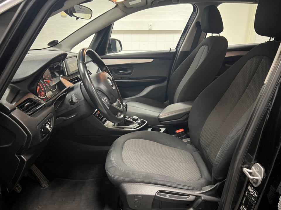 BMW 218d 2,0 Active Tourer 5d