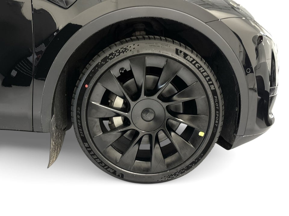 Tesla Model Y Long Range AWD 5d