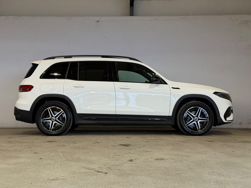 Mercedes EQB300 AMG Line 4Matic 5d