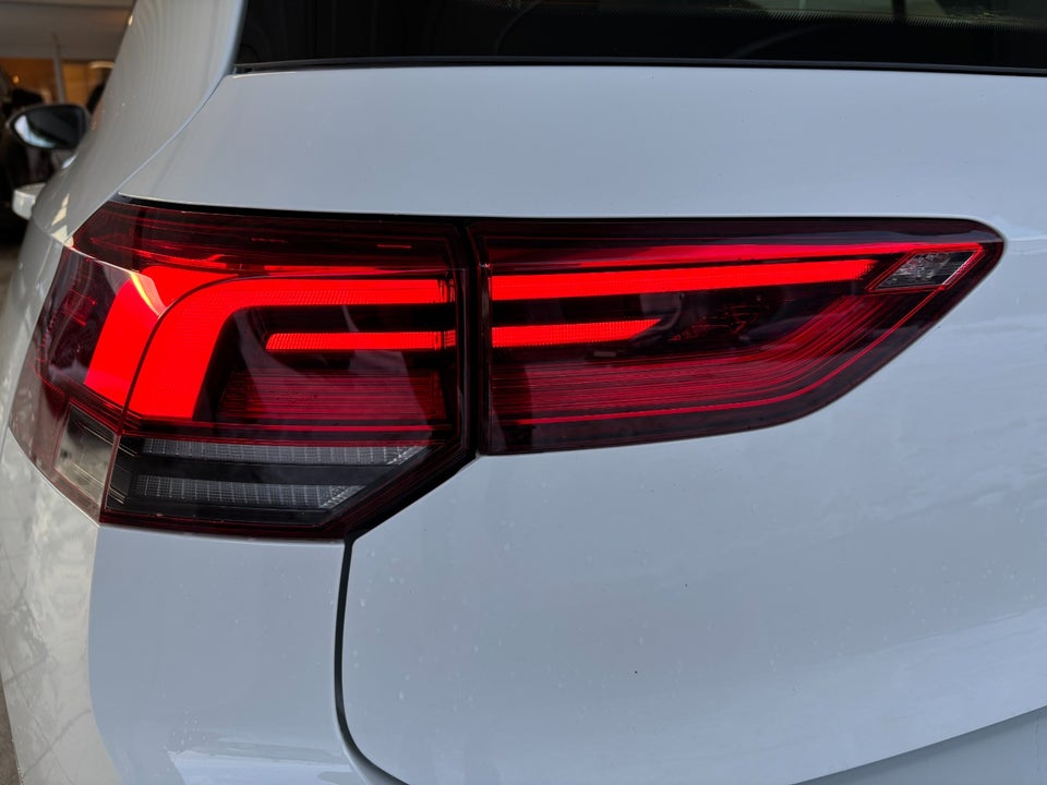 VW Golf VIII 1,4 eHybrid DSG 5d