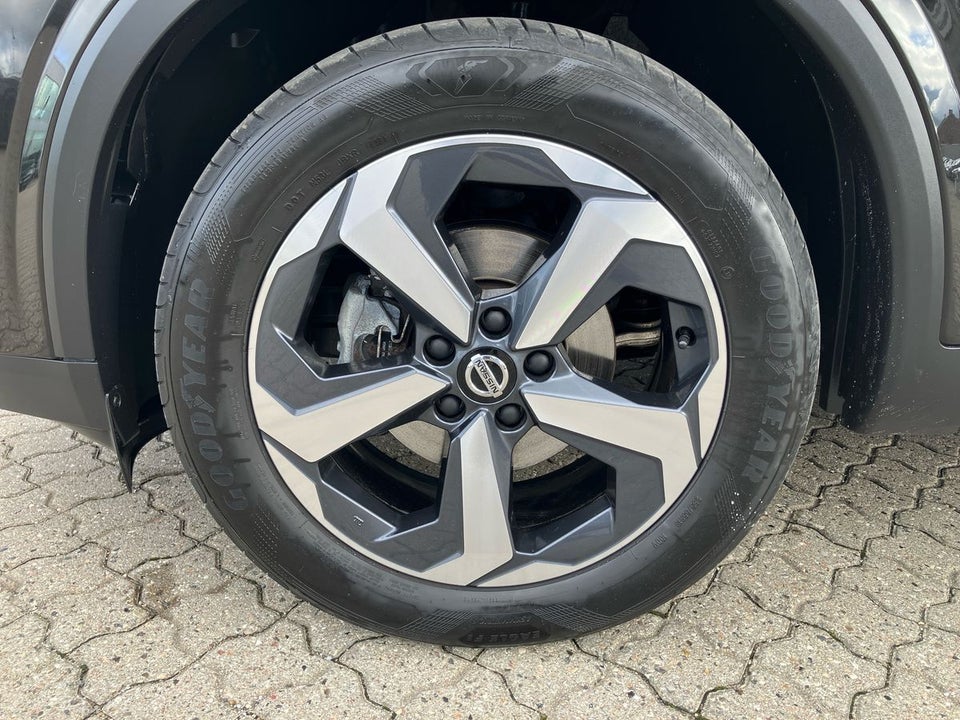 Nissan Qashqai 1,3 mHEV N-Connecta X-tr. 5d