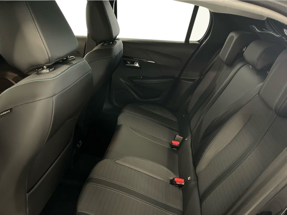 Peugeot 208 1,2 PureTech 100 Evolution 5d