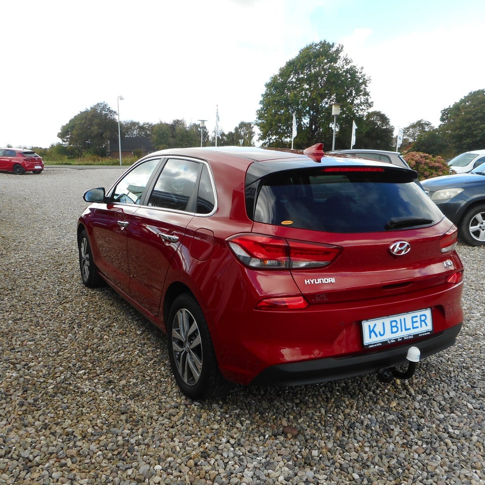 Hyundai i30 1,6 CRDi 136 Premium DCT 5d