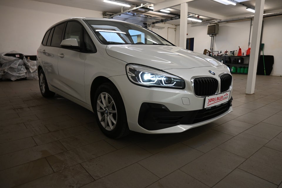 BMW 216i 1,5 Gran Tourer Connected 7prs 5d