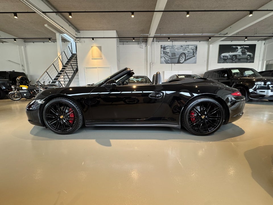 Porsche 911 Carrera 4S 3,8 Cabriolet PDK 2d