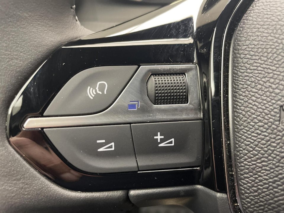 Peugeot e-2008 50 Allure 5d