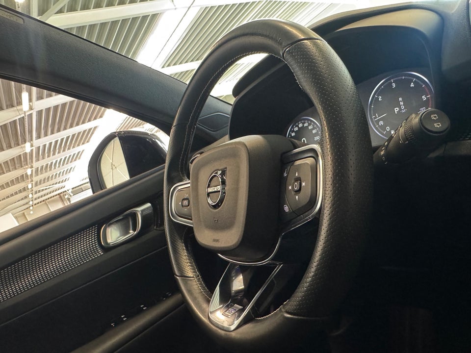Volvo XC40 2,0 D4 190 R-Design aut. AWD 5d