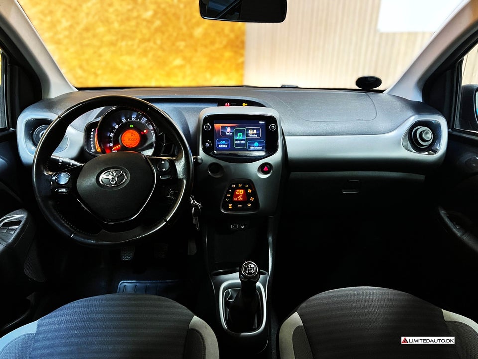 Toyota Aygo 1,0 VVT-i x-pression 5d