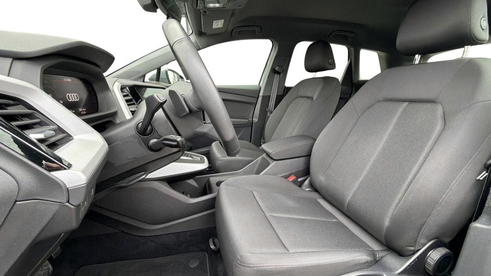 Audi Q4 e-tron 35 Attitude 5d