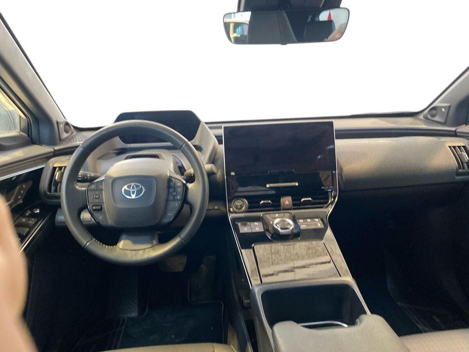 Toyota bZ4X Executive 5d