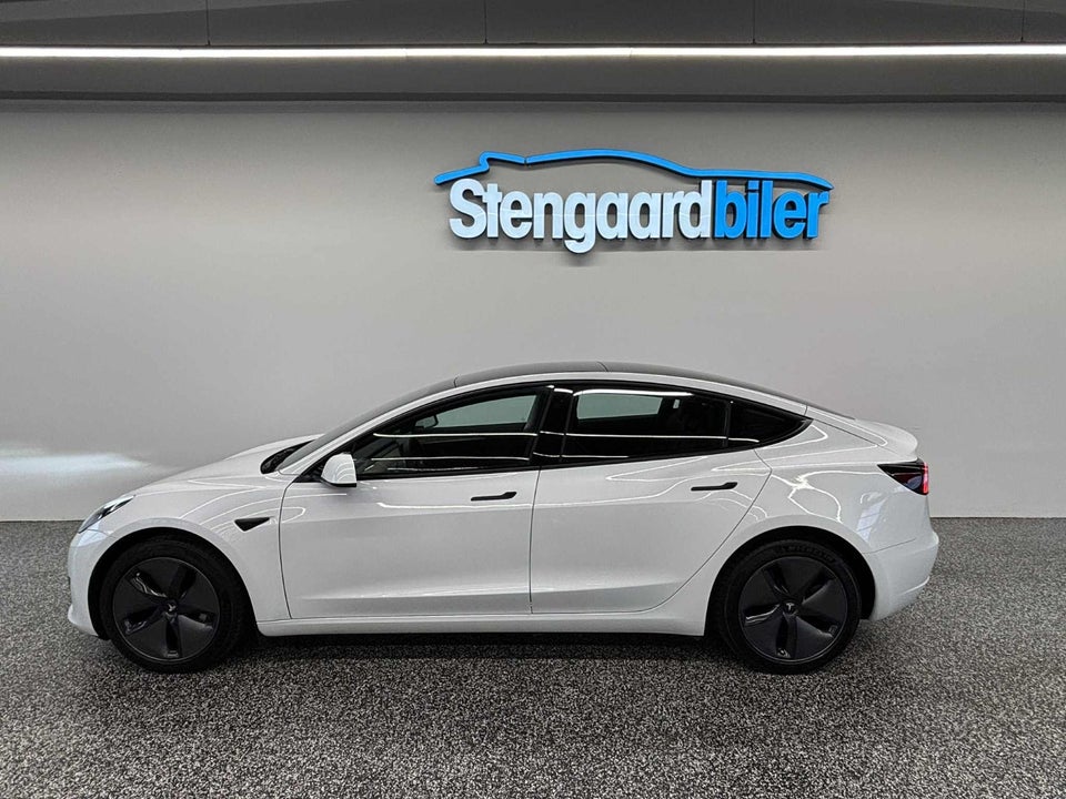 Tesla Model 3 RWD 4d