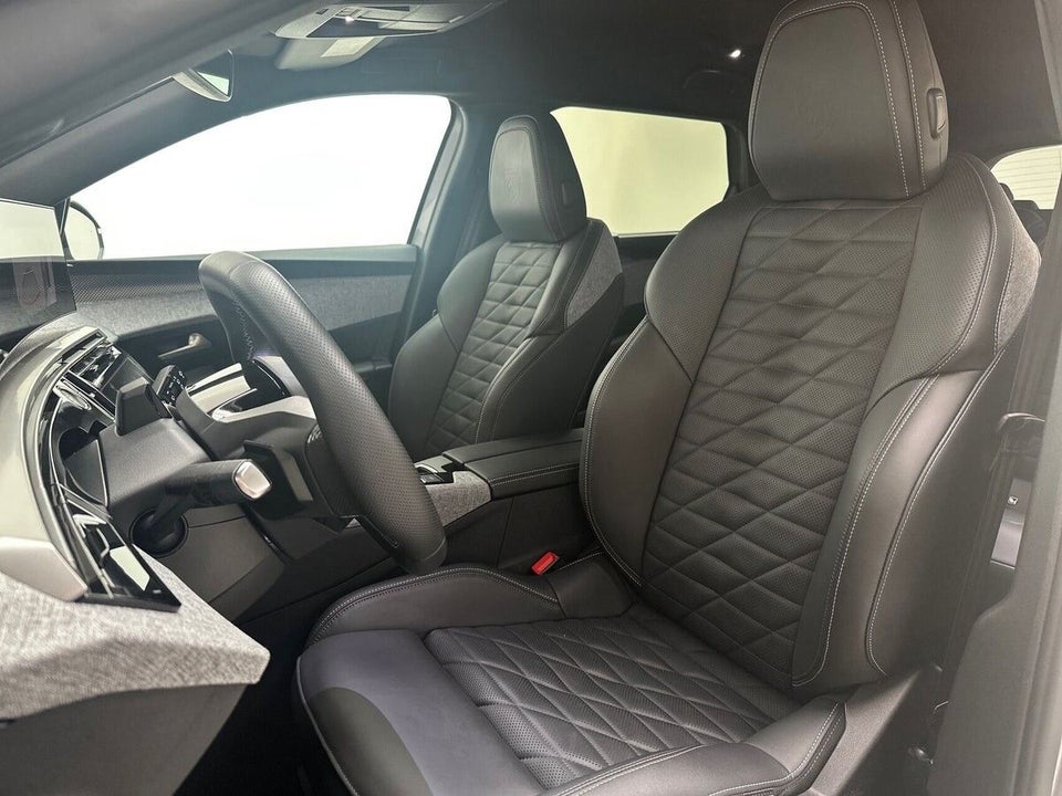Peugeot e-5008 77 GT Pack AWD 7prs 5d