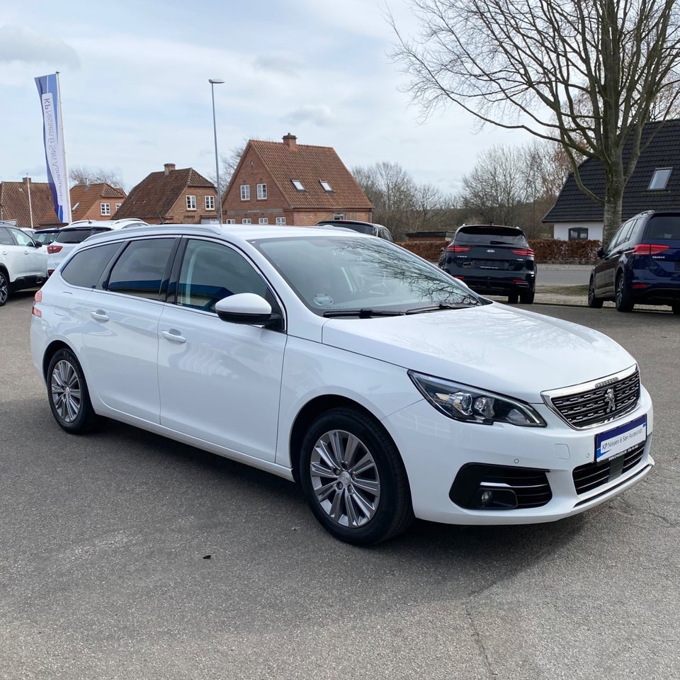 Peugeot 308 1,5 BlueHDi 130 Allure Pack SW EAT8 5d