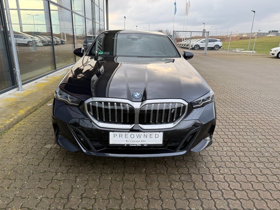 BMW i5 eDrive40 M-Sport 4d