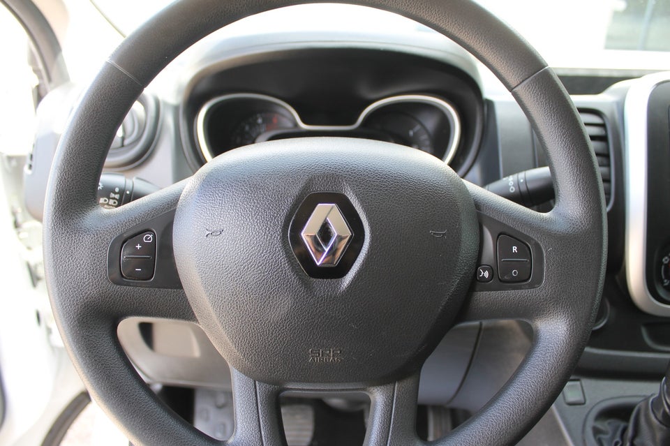 Renault Trafic T29 2,0 dCi 120 L2H1