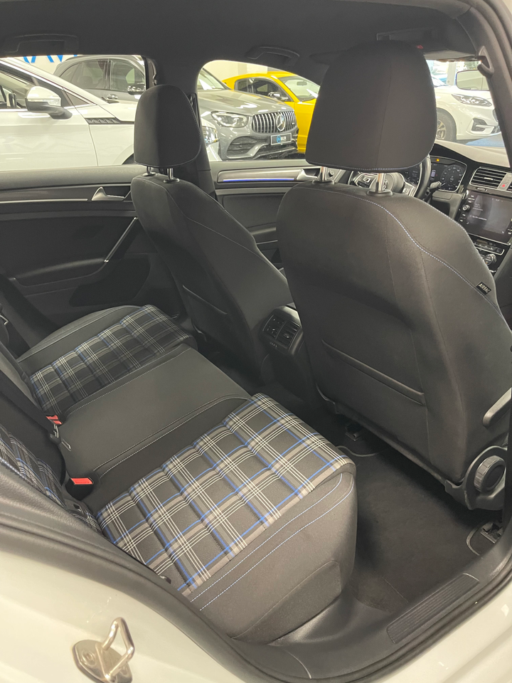 VW Golf VII 1,4 GTE DSG 5d