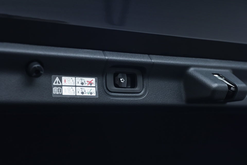 Mercedes EQE350+ AMG Line 4d