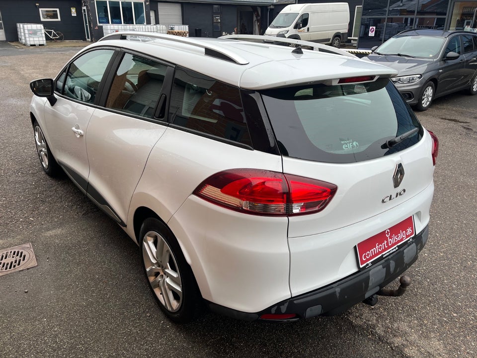 Renault Clio IV 1,5 dCi 90 Zen Sport Tourer 5d