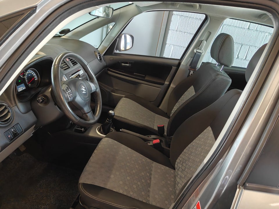 Suzuki SX4 1,6 CombiBack GLX 5d