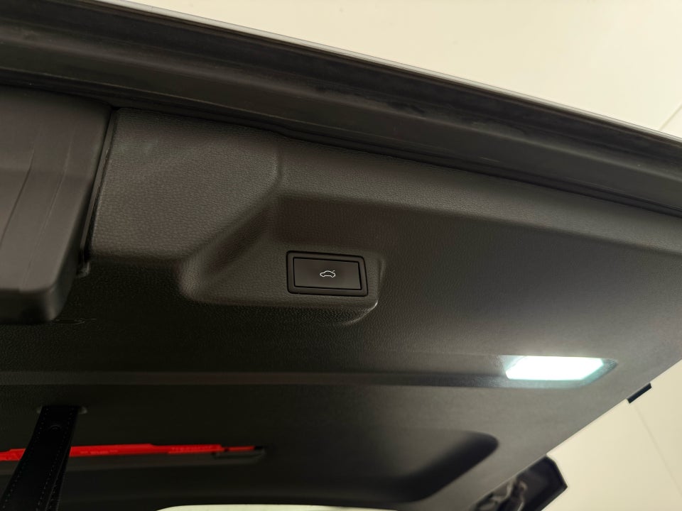 VW ID.Buzz 77 Pro SWB 5d