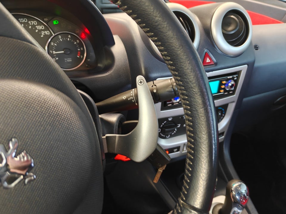 Peugeot 1007 1,6 Sporty 2-tr. 3d