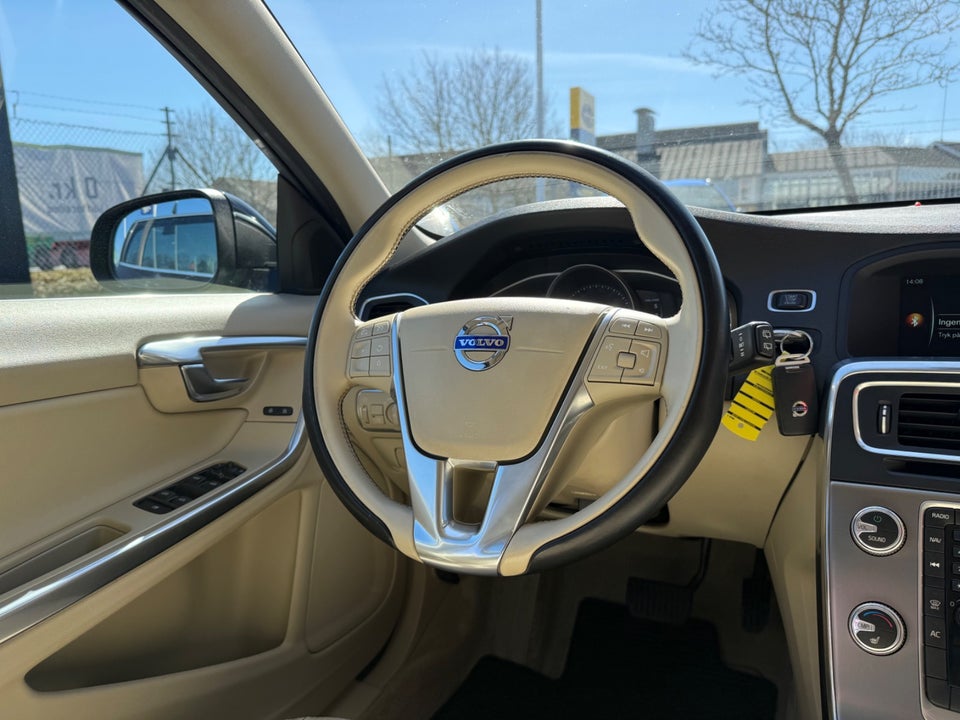 Volvo V60 2,0 D4 190 Momentum aut. 5d