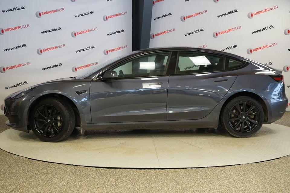Tesla Model 3 Long Range AWD 4d
