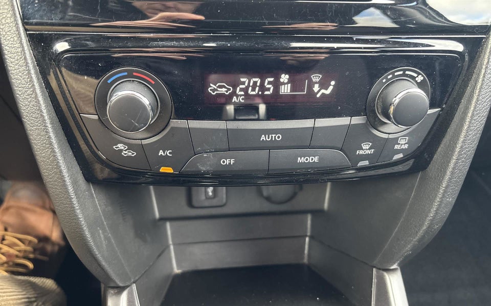 Suzuki Vitara 1,4 mHybrid Active aut. 5d