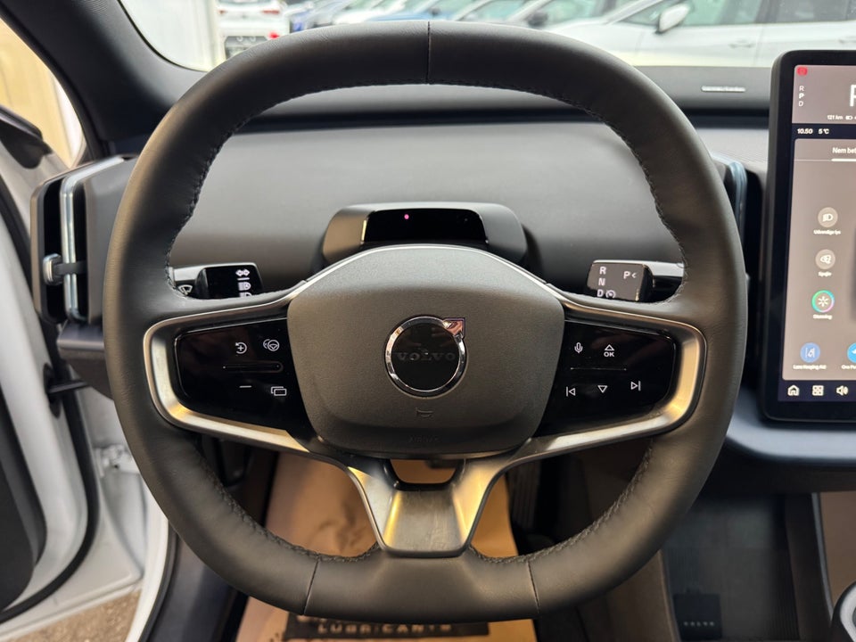 Volvo EX30 Extended Range Plus 5d