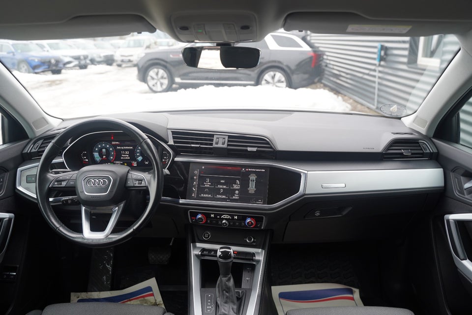 Audi Q3 45 TFSi e Attitude plus S-tr. 5d