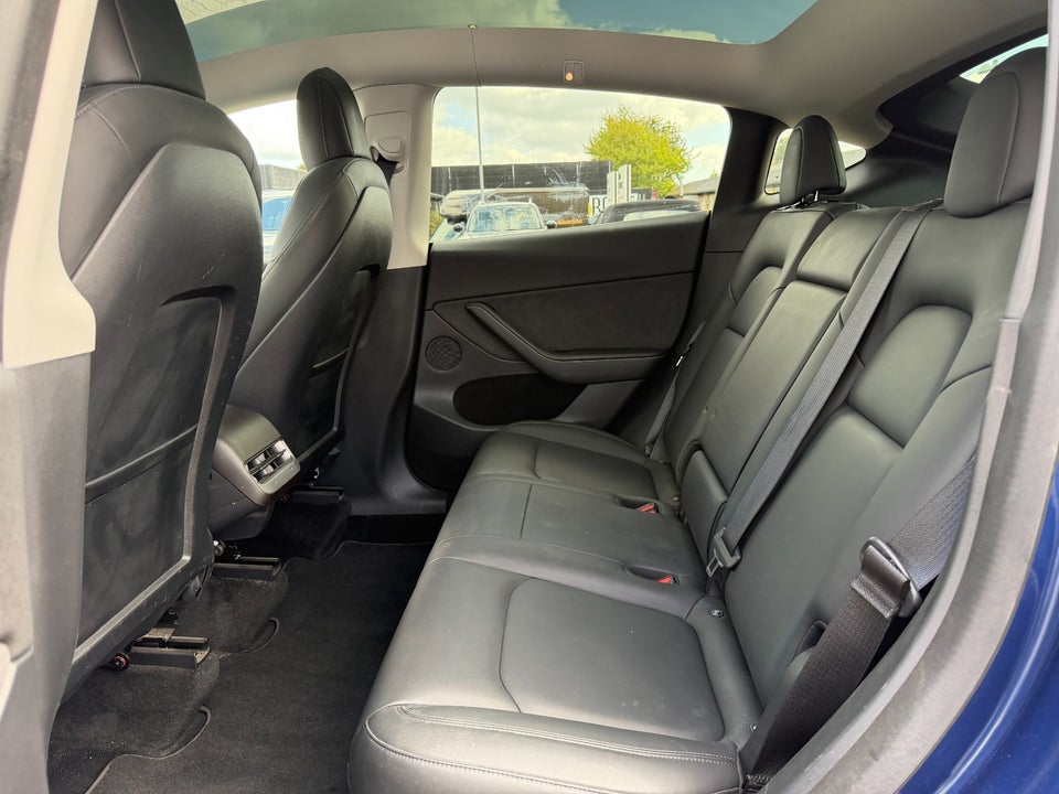 Tesla Model Y Long Range AWD 5d