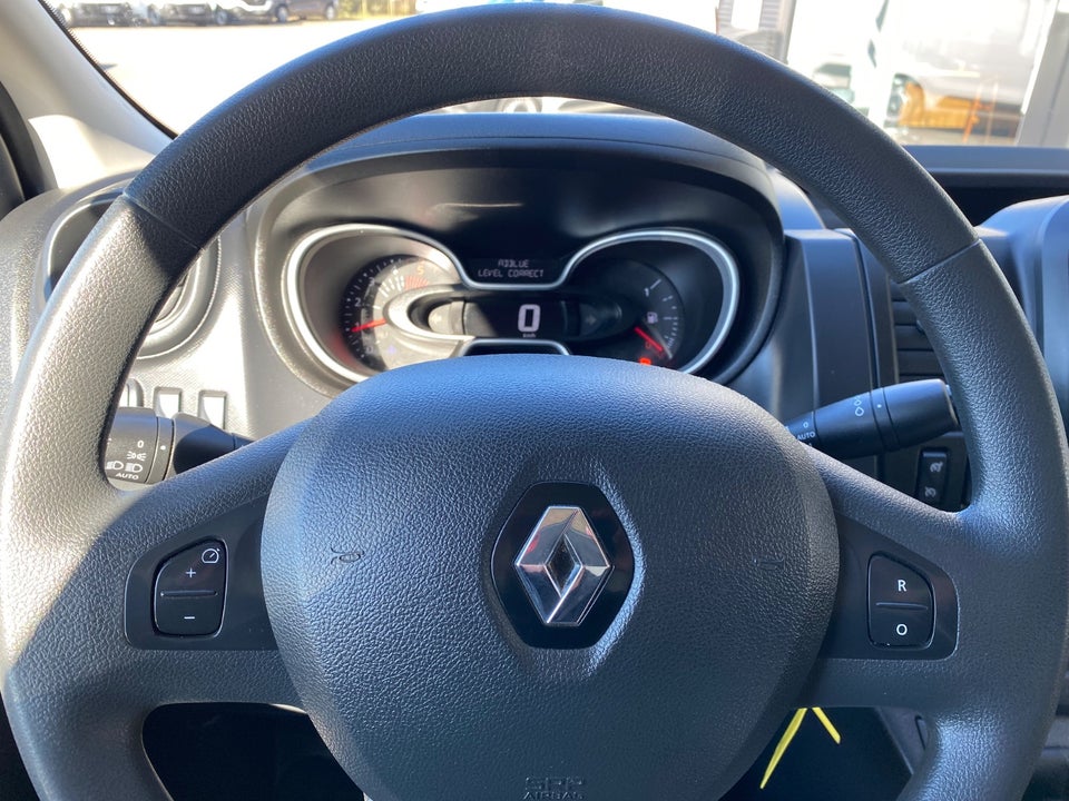 Renault Trafic T29 2,0 dCi 145 L2H1