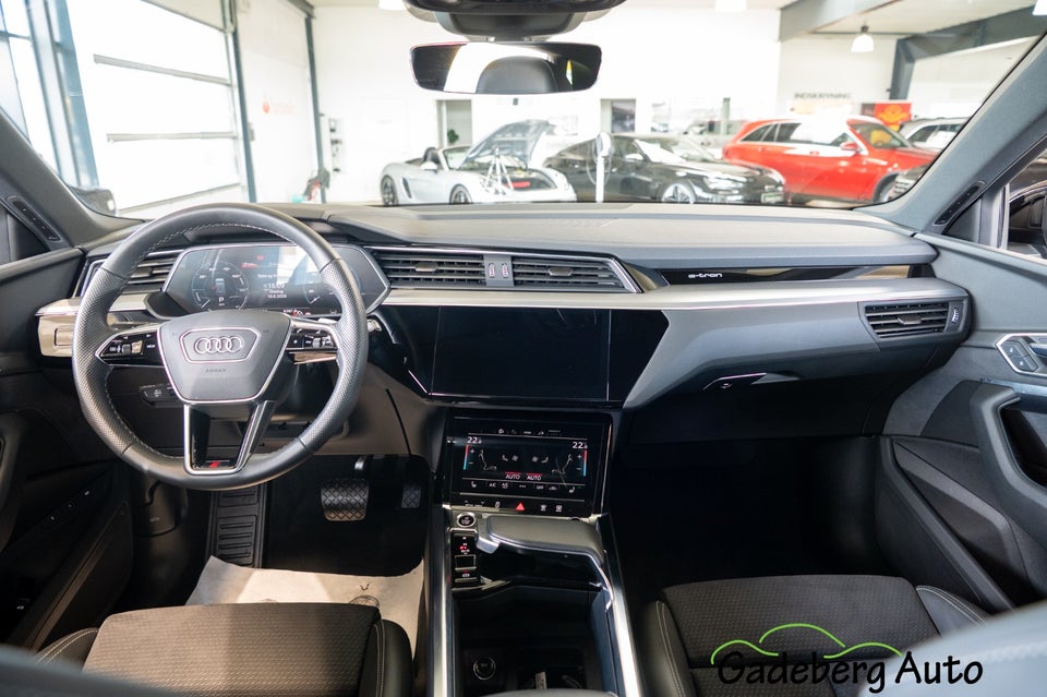 Audi e-tron 55 S-line quattro 5d