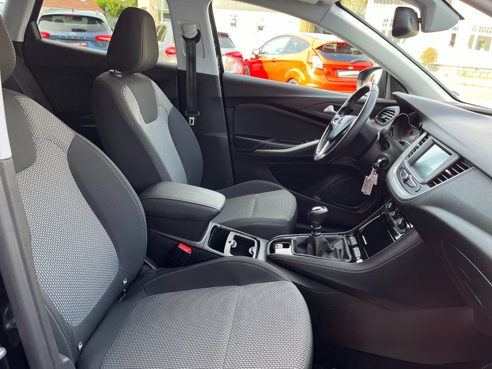 Opel Grandland X 1,5 CDTi 130 Enjoy 5d