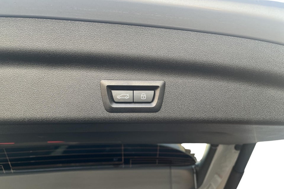 BMW iX1 eDrive20 M-Sport Pro 5d