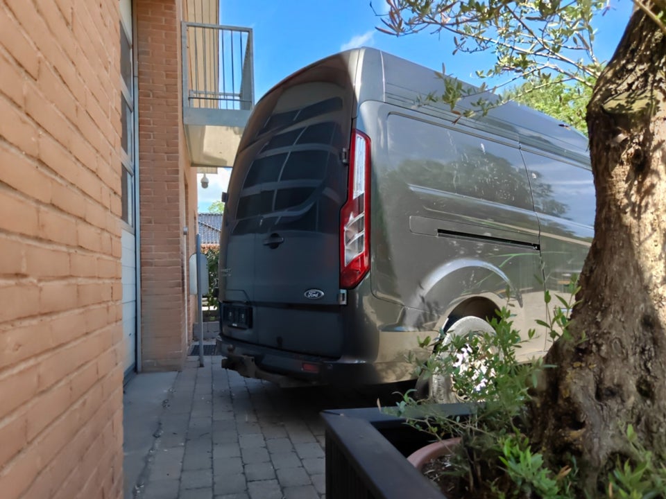 Ford Transit Custom 300 L2 2,0 TDCi 170 Trend