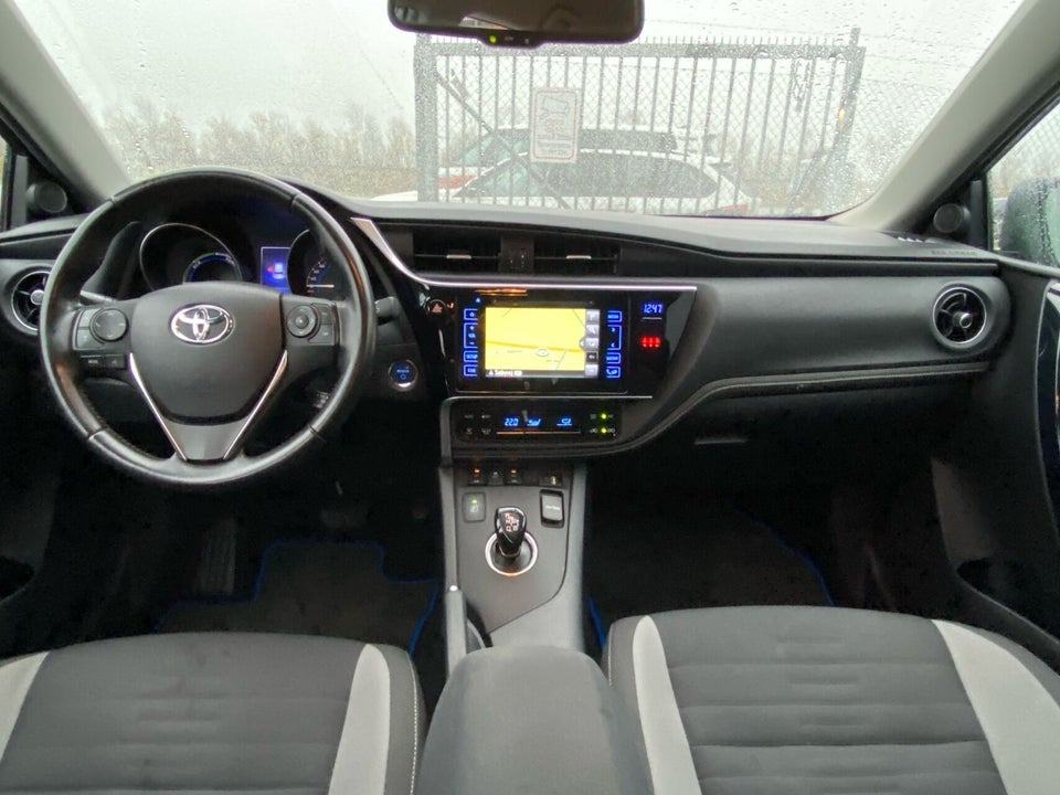 Toyota Auris 1,8 Hybrid H2 Comfort CVT 5d
