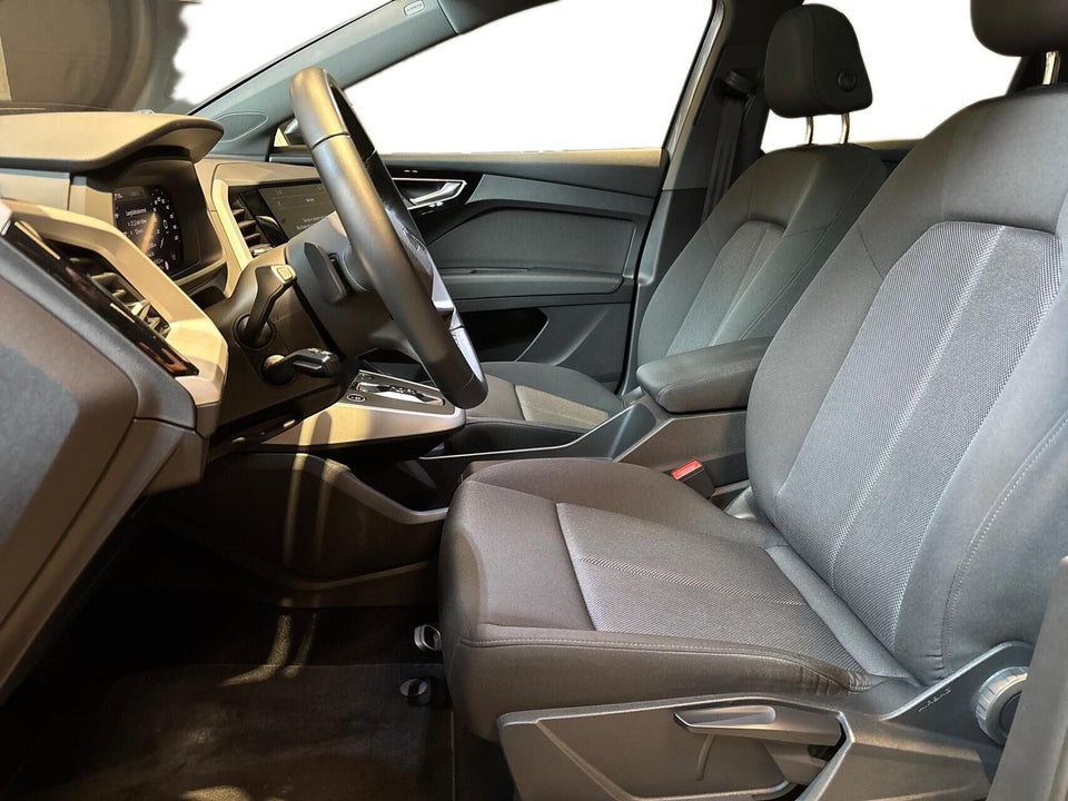 Audi Q4 e-tron 40 Attitude 5d