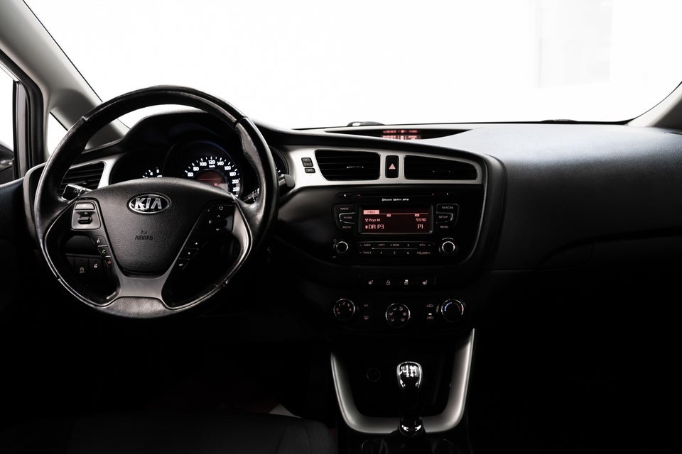 Kia Ceed 1,6 CRDi 128 Active SW 5d