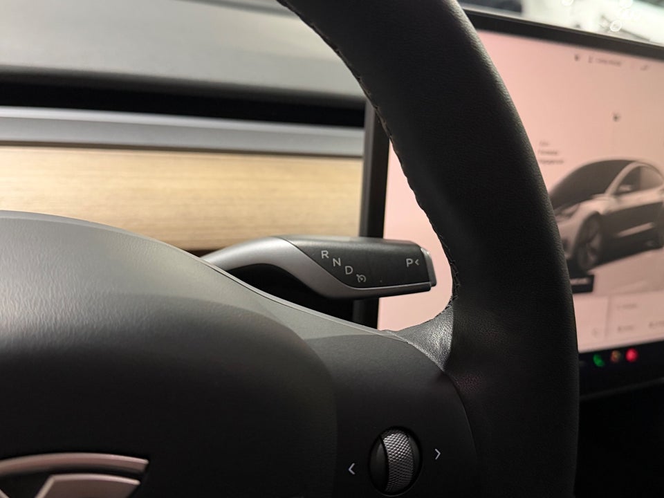 Tesla Model 3 RWD 4d