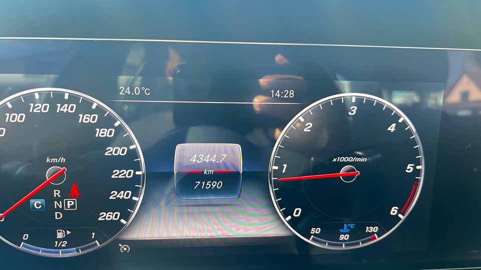 Mercedes E220 d 2,0 AMG Line aut. 4d