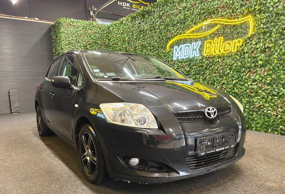 Toyota Auris 1,6 T1 5d