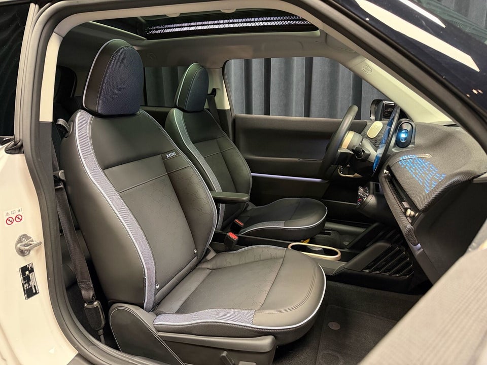 MINI Cooper SE Classic Trim XL 3d